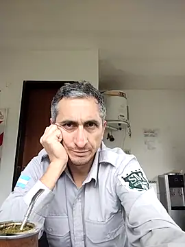 Alejandro83bsf online show from May 5, 2026, 2:36 pm