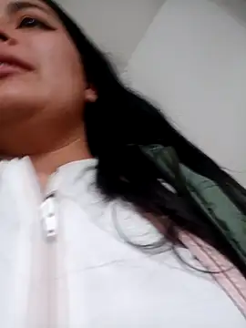 SweetNataly2123 online show from May 2, 2026, 7:41 pm