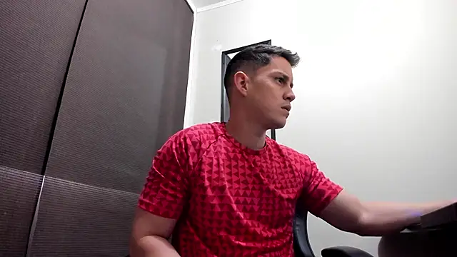 Snapshot of KendricTorres chatting on May 20, 2026, 1:50 pm KendricTorres online show from May 20, 2026, 1:50 pm