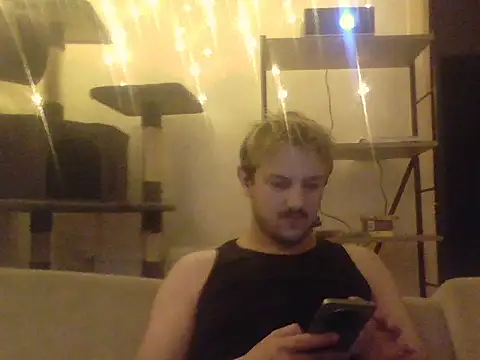 iammos teen online show from April 27, 2026, 8:07 pm