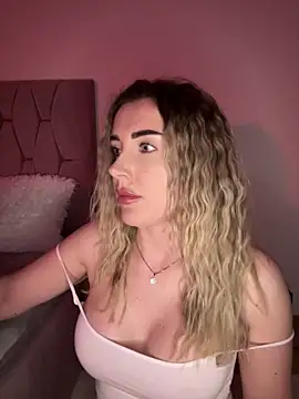 IrisDesiree online show from May 8, 2026, 6:02 pm