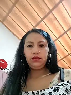 sexyandhotlatina2026 online show from April 28, 2026, 2:44 pm