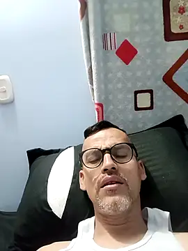 Snapshot of jairo43 chatting on May 8, 2026, 2:55 pm jairo43 online show from May 8, 2026, 2:55 pm