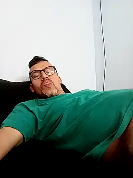 Snapshot of jairo43 chatting on May 13, 2026, 2:25 pm jairo43 online show from May 13, 2026, 2:25 pm