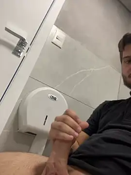 novinho05666 online show from June 29, 2026, 2:39 pm