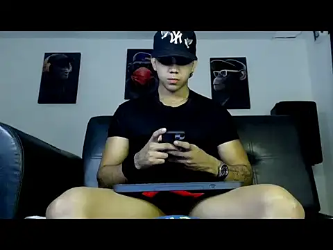 noahprada online show from May 7, 2026, 5:13 am