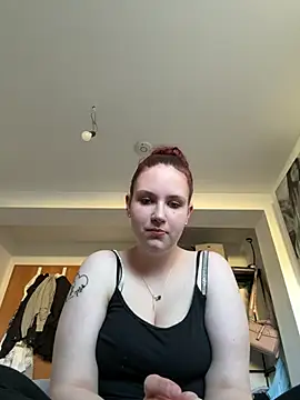 Snapshot of CuteBeaX chatting on May 22, 2026, 5:18 pm CuteBeaX online show from May 22, 2026, 5:18 pm
