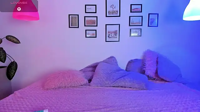 Kendaall sweet online show from June 11, 2026, 3:59 am