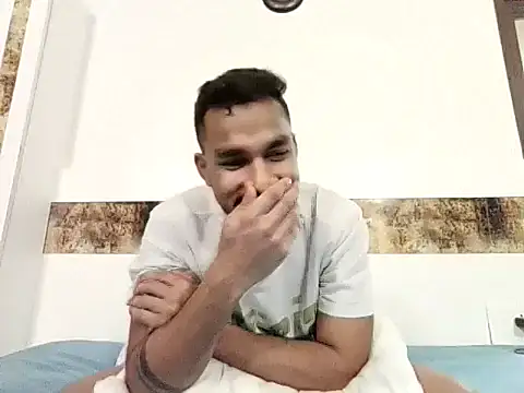 Desihotboy990 online show from June 24, 2026, 1:43 pm