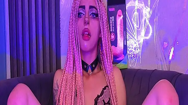 Pinky doll777 online show from May 8, 2026, 8:47 pm