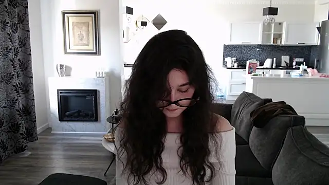 Snapshot of cute_lilia chatting on May 3, 2026, 12:44 pm cute lilia online show from May 3, 2026, 12:44 pm