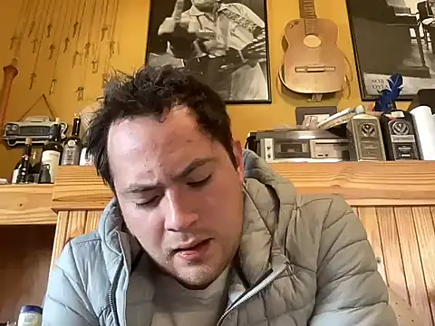 alecsgzz online show from May 15, 2026, 2:24 pm