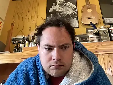 alecsgzz online show from May 18, 2026, 2:56 pm