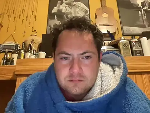alecsgzz online show from May 20, 2026, 6:08 am