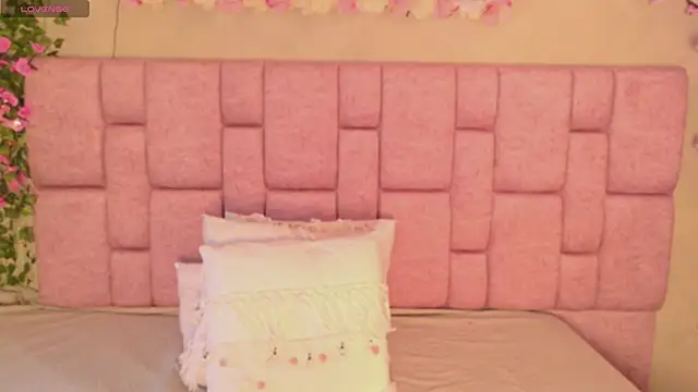 TiffanyEbony  online show from May 12, 2026, 1:52 pm