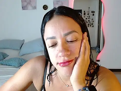 Obsidianlove1 online show from June 13, 2026, 2:09 am