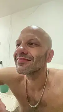 french solo X online show from May 8, 2026, 2:44 pm