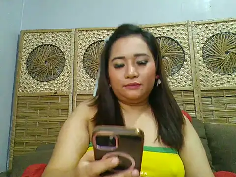 KayeDarling online show from May 7, 2026, 6:24 pm