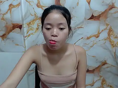 Sweet Sarah69 online show from June 5, 2026, 6:52 am