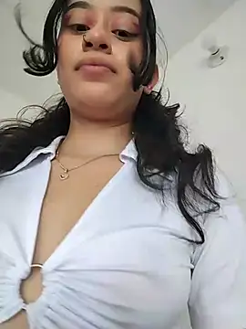 Snapshot of L0lita_Emi12 chatting on July 10, 2026, 8:44 pm L0lita Emi12 online show from July 10, 2026, 8:44 pm