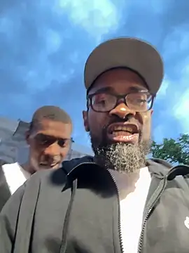 Snapshot of MrSquirtMaker chatting on May 7, 2026, 12:05 am MrSquirtMaker online show from May 7, 2026, 12:05 am