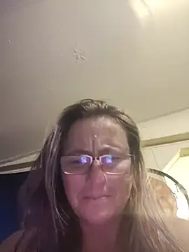 Queenle91 online show from May 15, 2026, 11:12 pm
