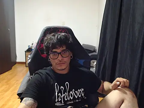 lilgothboy online show from May 5, 2026, 5:37 am