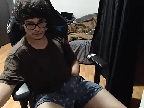 lilgothboy online show from May 7, 2026, 7:47 am
