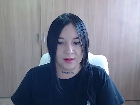 Haileey ross online show from May 18, 2026, 2:12 pm
