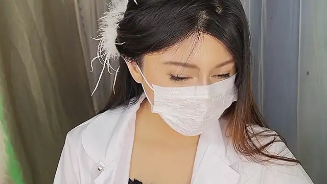 honeypeach666 online show from May 25, 2026, 2:01 pm