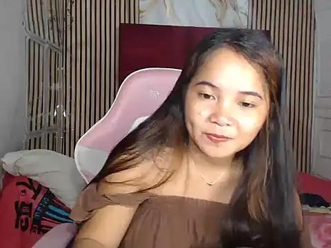 Snapshot of Lenasis chatting on June 24, 2026, 10:25 am Lenasis online show from June 24, 2026, 10:25 am