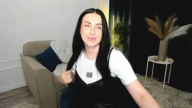 HoneyBlossome online show from May 22, 2026, 4:41 am
