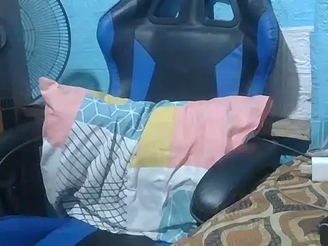 SweetCreamyPussy18 online show from May 24, 2026, 12:26 am