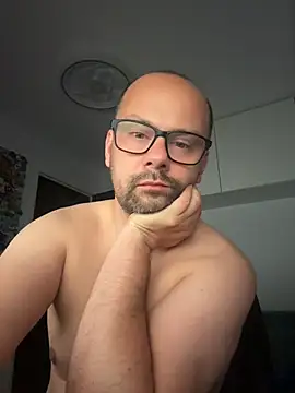 NakedAndrewHot online show from June 26, 2026, 12:04 am