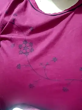 Snapshot of bigbubbesbegum chatting on May 10, 2026, 7:24 am bigbubbesbegum online show from May 10, 2026, 7:24 am