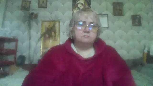 MarinaFarina53 online show from May 15, 2026, 7:37 am