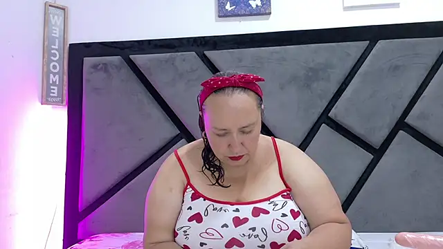 Snapshot of Natasha2603 chatting on June 3, 2026, 10:37 pm Natasha2603 online show from June 3, 2026, 10:37 pm