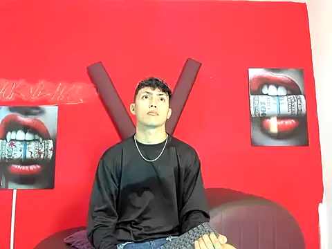 CAT LOVE1 online show from May 8, 2026, 4:07 am