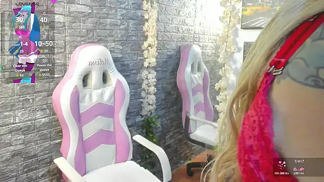 Snapshot of amber__moon__ chatting on May 11, 2026, 9:01 pm amber moon online show from May 11, 2026, 9:01 pm