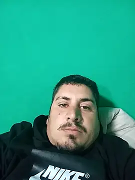 juaniglesias1977 online show from May 8, 2026, 4:01 pm