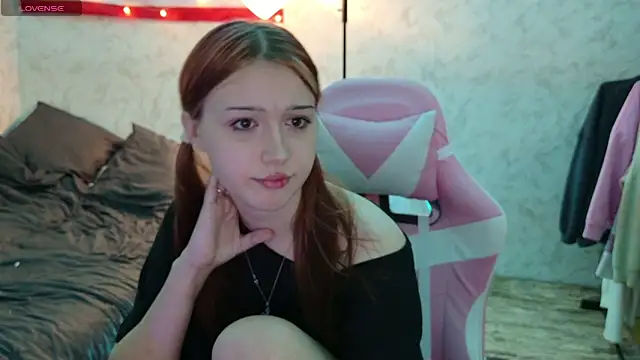 Luvellia online show from June 23, 2026, 9:51 am