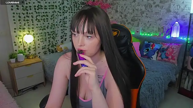 Snapshot of WhisGracex chatting on May 14, 2026, 12:45 pm WhisGracex online show from May 14, 2026, 12:45 pm