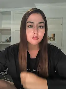 Snapshot of nicole34-44 chatting on May 10, 2026, 5:18 pm nicole34-44 online show from May 10, 2026, 5:18 pm