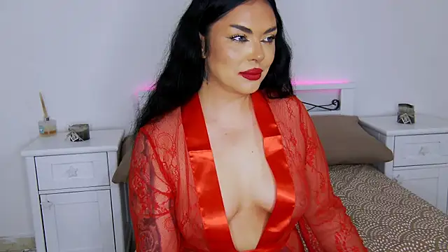 LiliKittenn online show from May 12, 2026, 2:19 am