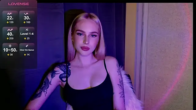 Snapshot of MichelleVelour chatting on June 6, 2026, 5:17 pm MichelleVelour online show from June 6, 2026, 5:17 pm