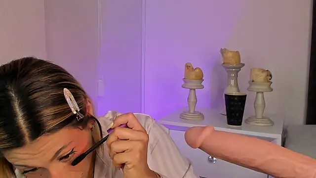 ValkaDoll online show from June 26, 2026, 7:18 pm
