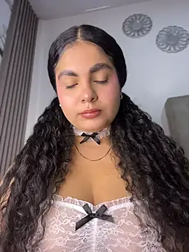 Yassy 11 online show from June 6, 2026, 8:02 pm