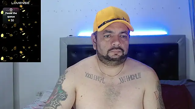 Snapshot of perverseveteranmanxxx chatting on February 25, 2026, 2:43 am perverseveteranmanxxx online show from February 25, 2026, 2:43 am