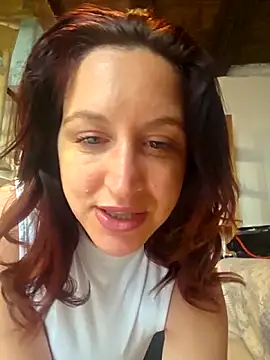 Snapshot of Nicolevellori chatting on May 13, 2026, 5:49 am Nicolevellori online show from May 13, 2026, 5:49 am