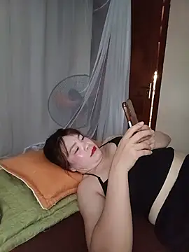Snapshot of Ass-ass01 chatting on May 13, 2026, 4:43 am Ass-ass01 online show from May 13, 2026, 4:43 am